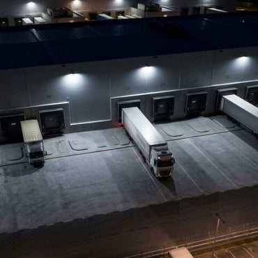 Lámpara Solar LED 100W Luz Fría con Sensor de Movimiento IP65 Tecnolite