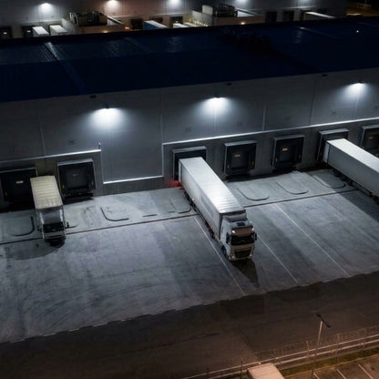 Lámpara Solar LED 100W Luz Fría con Sensor de Movimiento IP65 Tecnolite